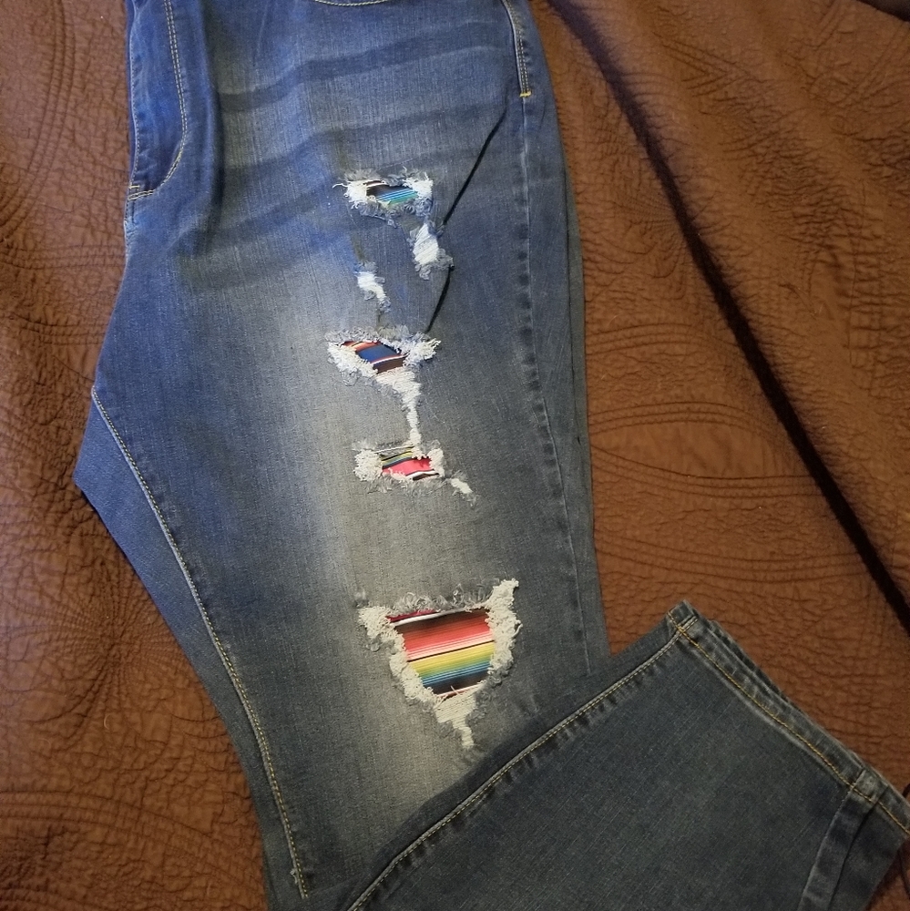 NWT Judy Blue Serape peekaboo